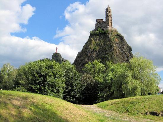 Апартаменты Logis Du Cagaire Le Puy-en-Velay Экстерьер фото